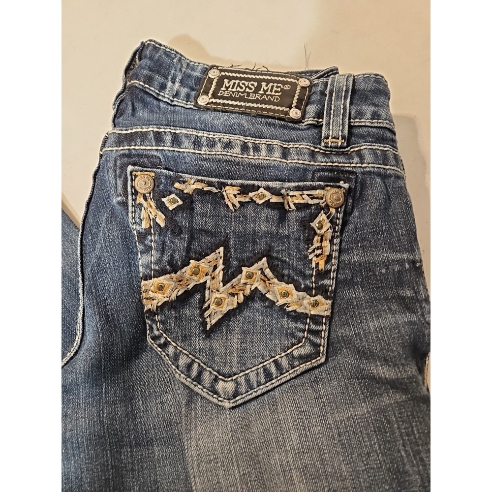 Miss Me Jeans Womens 28x34.5  Straight Leg Low Rise  Embroidered Jeweled (1479‎